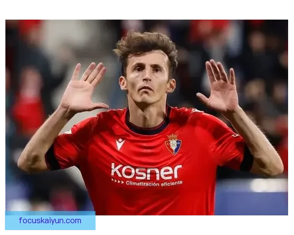 西甲季军竞争加剧，球队表现稳健，状态回暖值得关注。